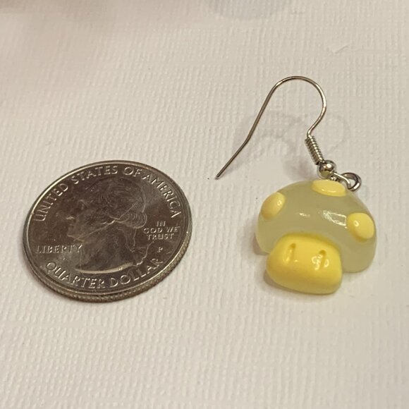 Mushroom Earring, Mario Earring, Gift Idea, Anime Earring, Silly Earring - Picture 6 of 6